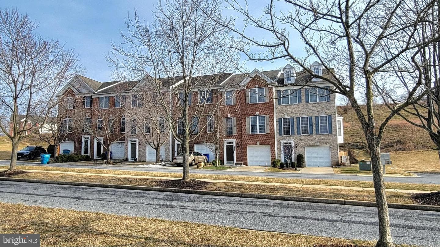6378 Meandering Woods Court photo 4