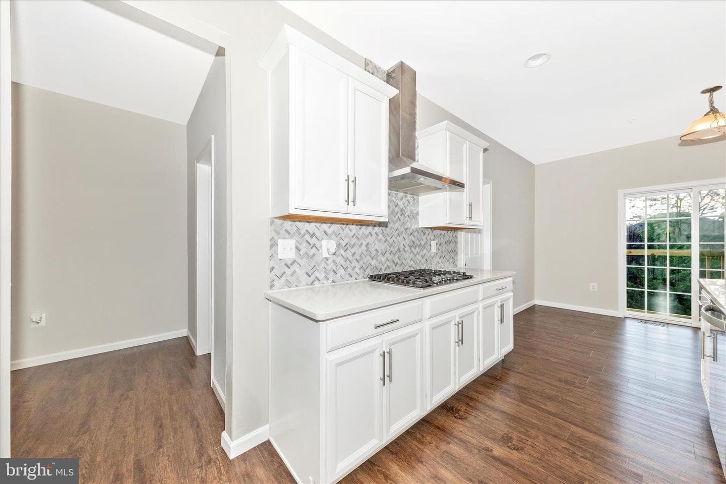1710 Trotter Street photo 14