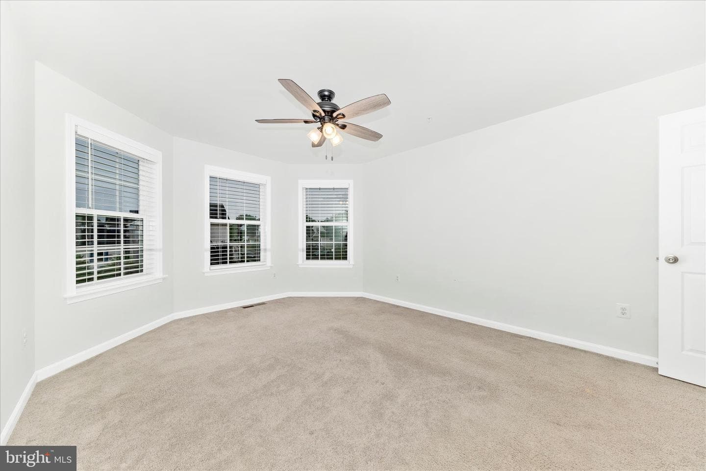 1710 Trotter Street photo 25