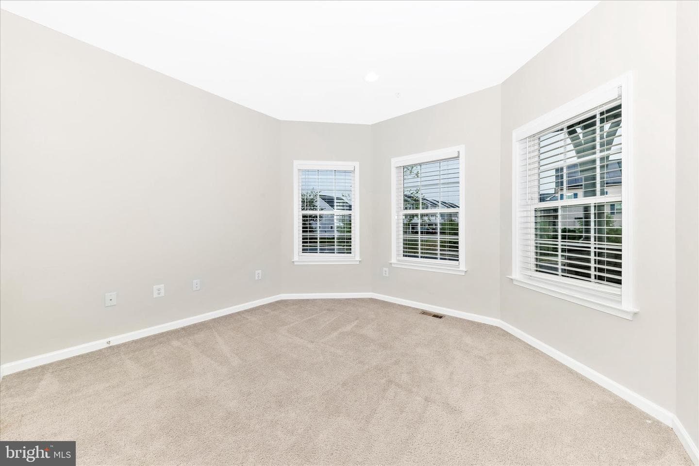 1710 Trotter Street photo 3