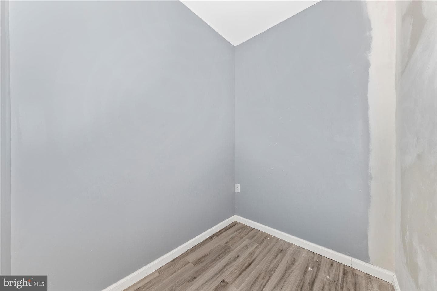 1710 Trotter Street photo 35