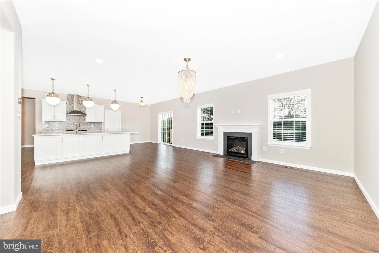 1710 Trotter Street photo 9