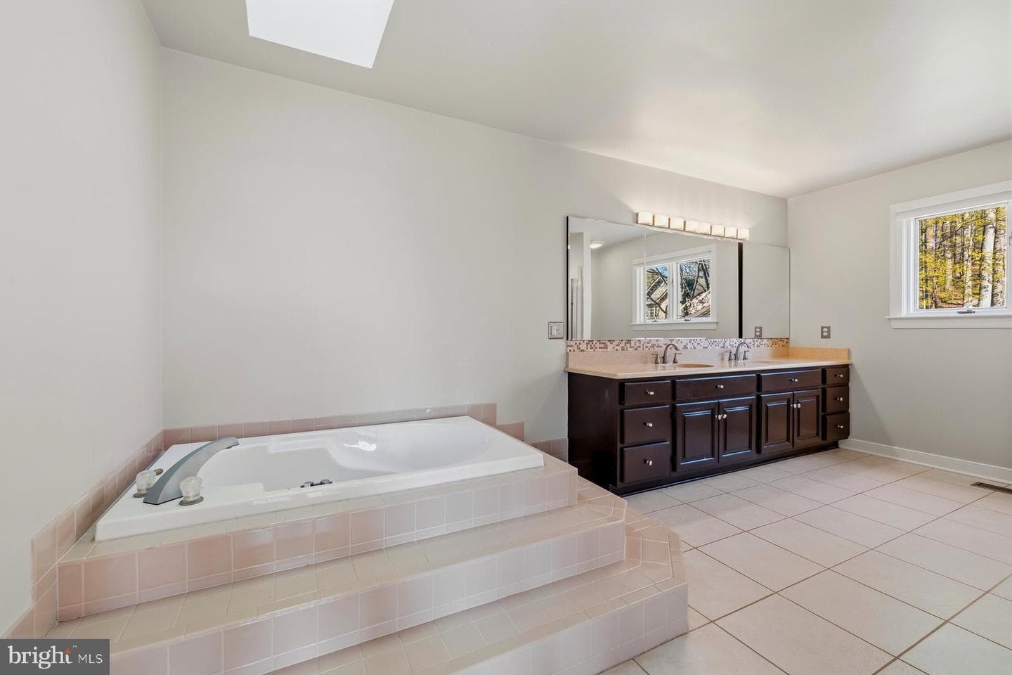 6806 Forest Park Court photo 28