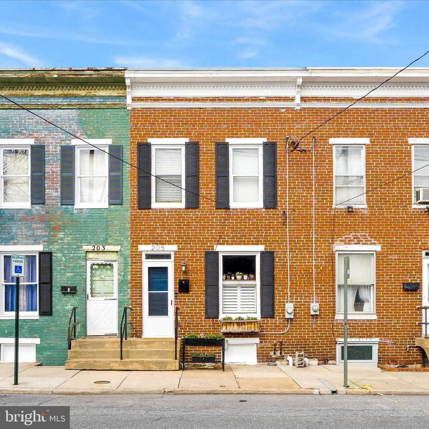 205 E 4th Street E