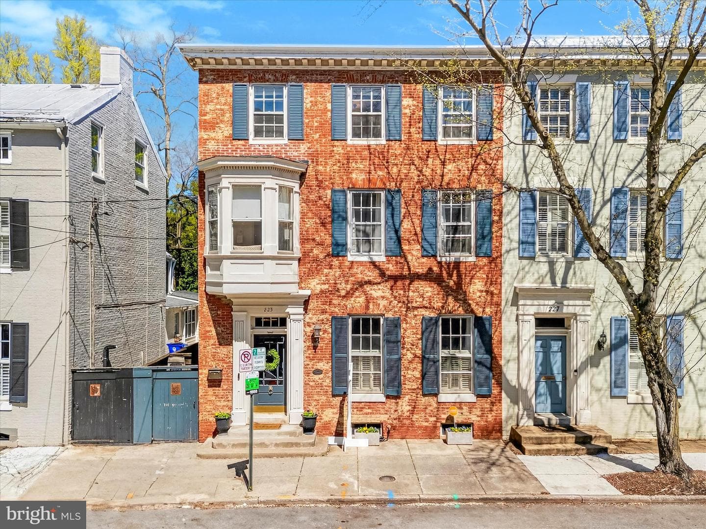 225 E 2nd Street