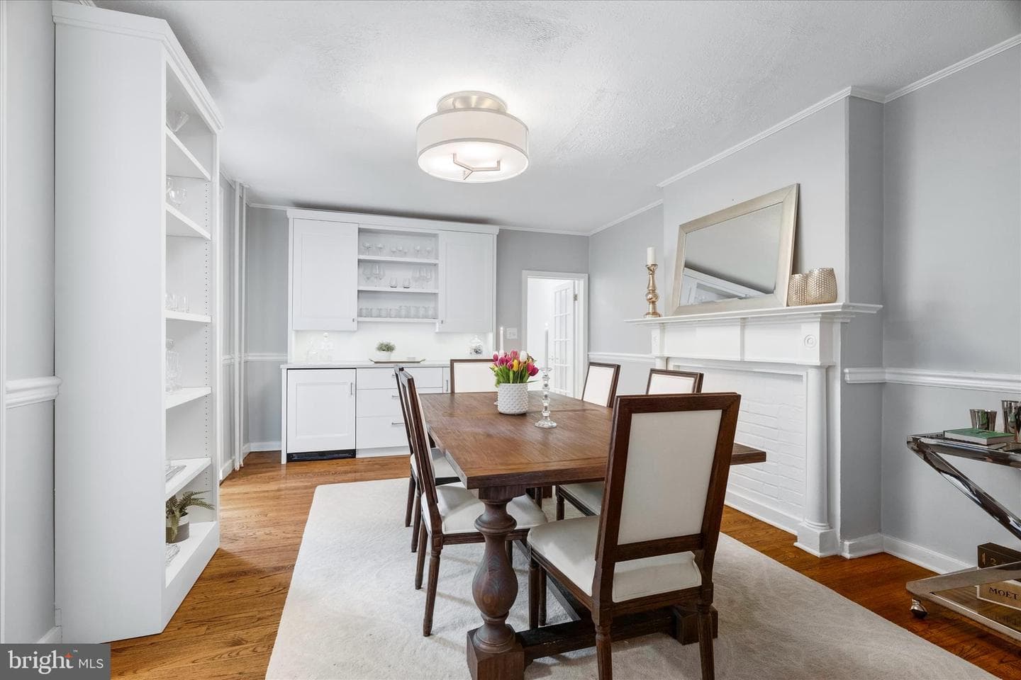 225 E 2nd Street photo 12