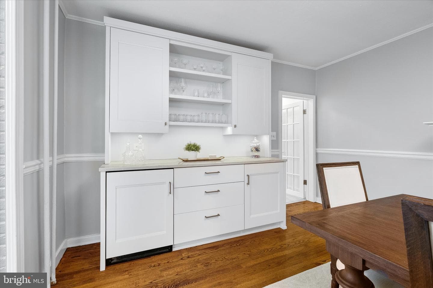 225 E 2nd Street photo 15