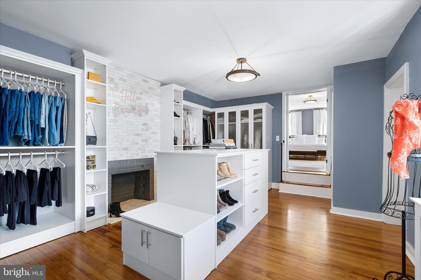 225 E 2nd Street photo 46