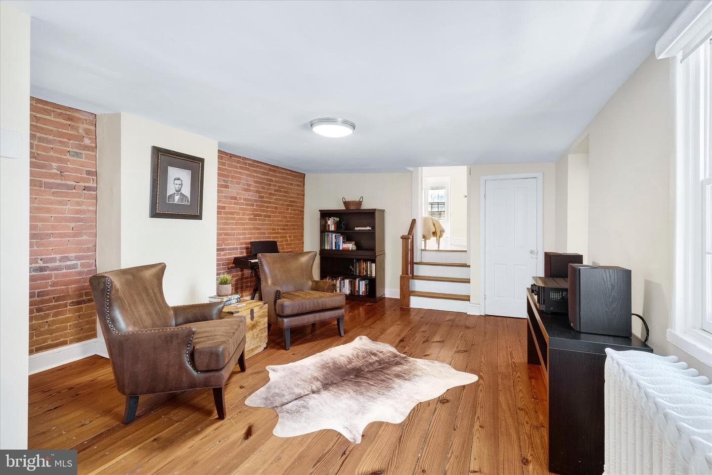 225 E 2nd Street photo 60