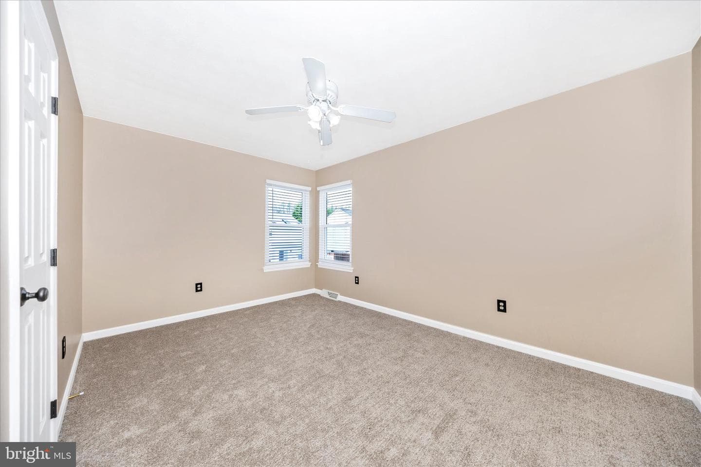13454 Four Seasons Court photo 32