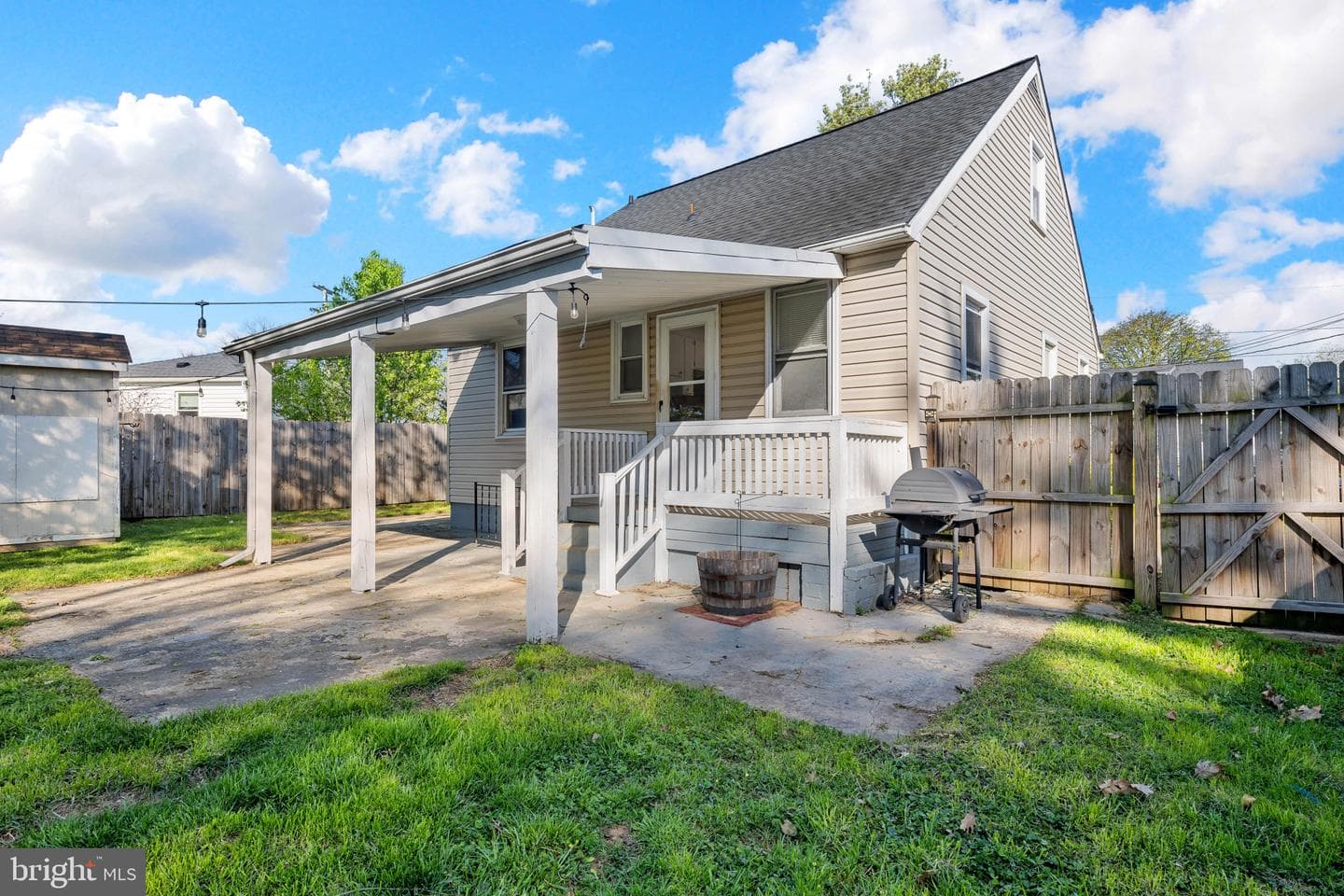 303 Willow Avenue photo 47