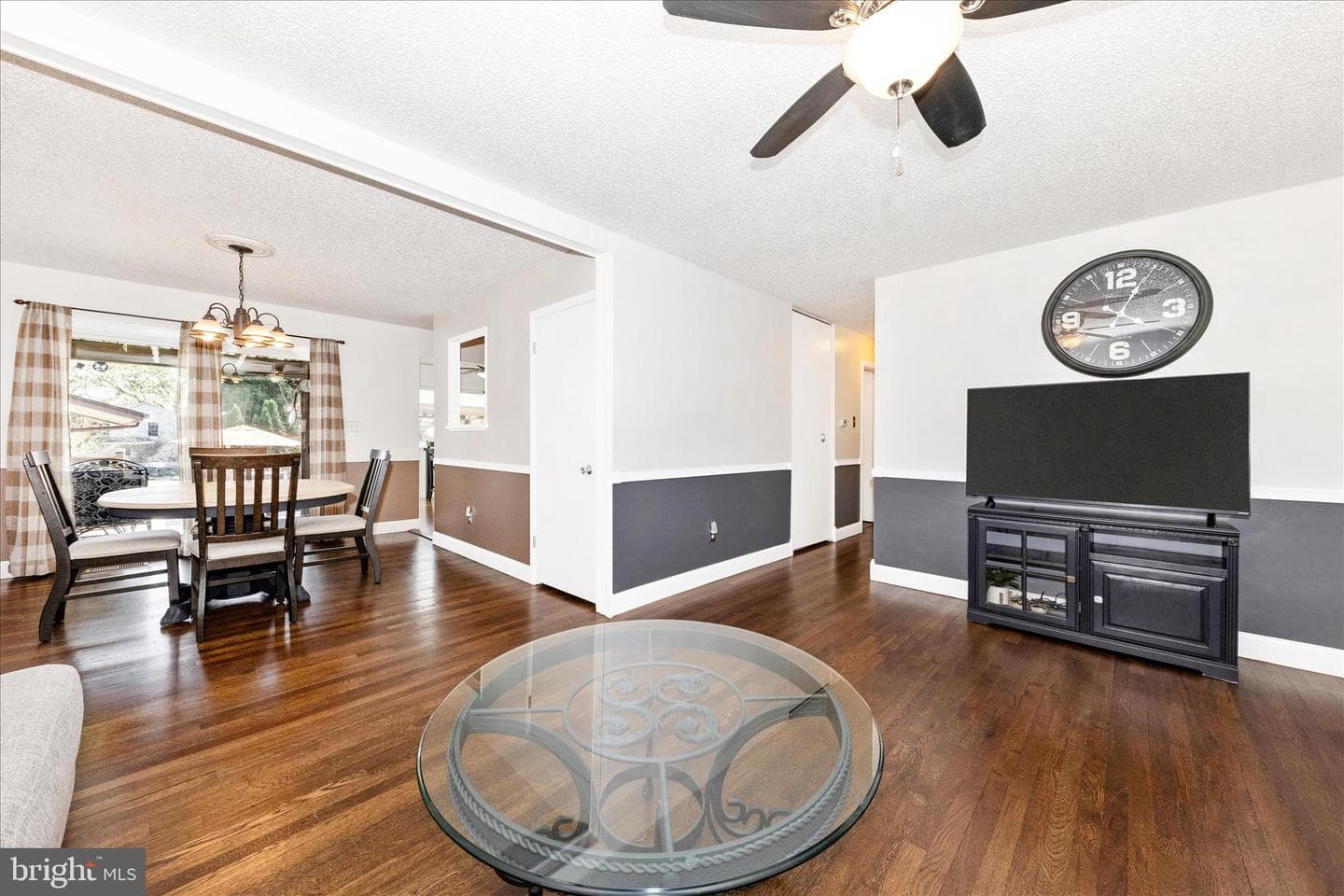 3895 Gibbons Road photo 11