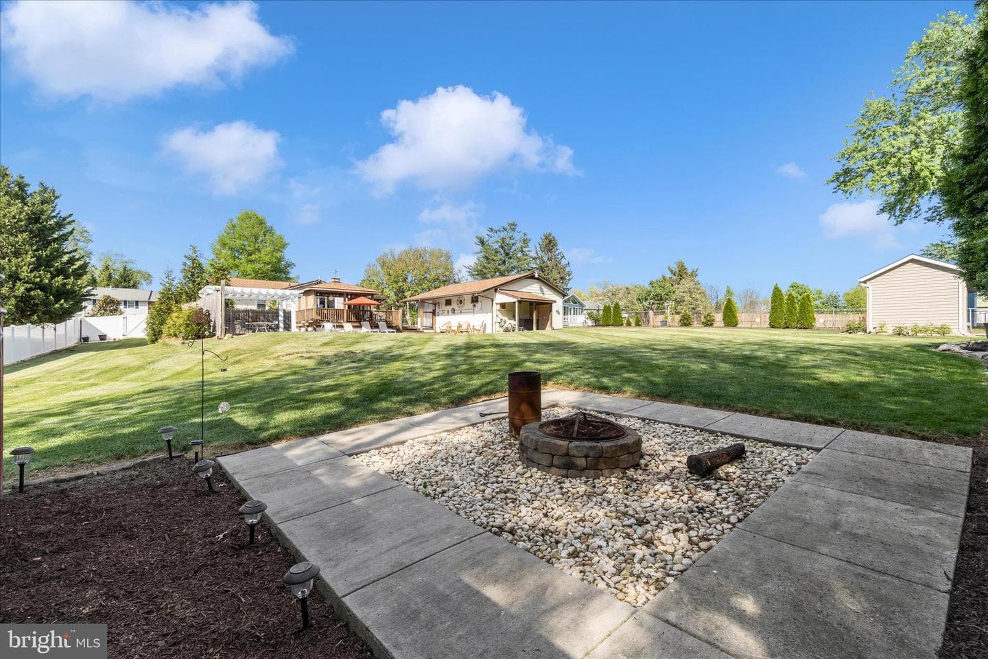 3895 Gibbons Road photo 47