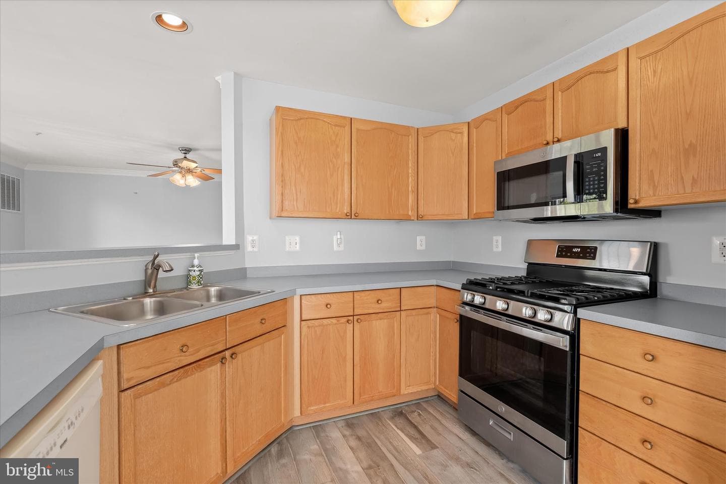 2504 Shelley Cir # 4-2D photo 18