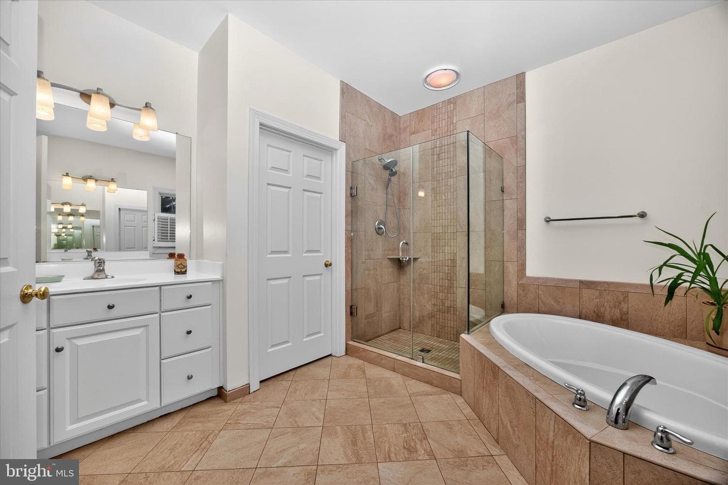 9102 Travener Circle photo 43