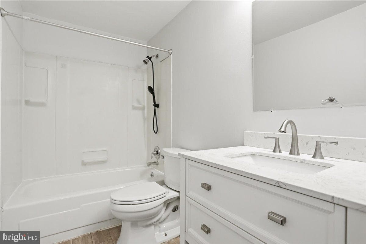 215 Challedon Drive photo 15