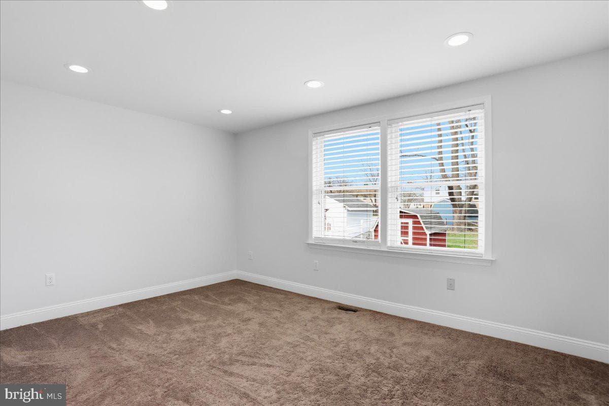 215 Challedon Drive photo 16