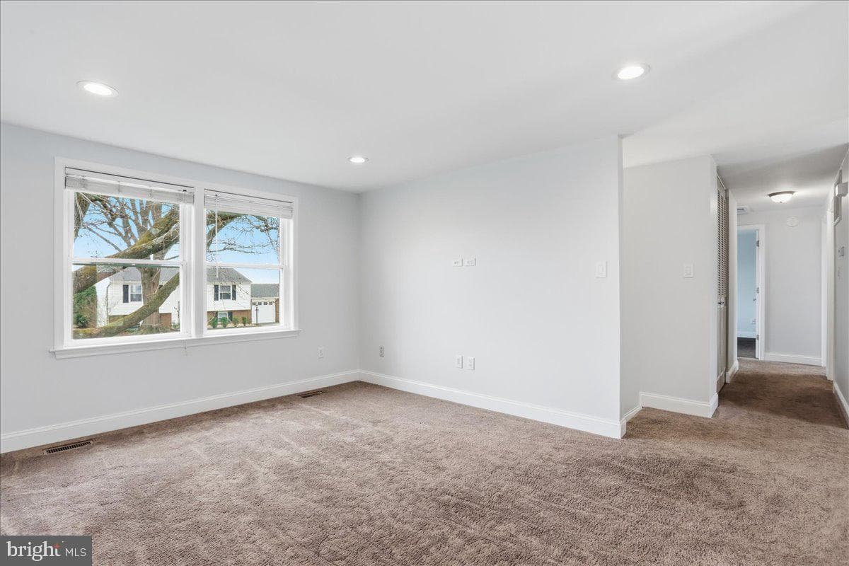215 Challedon Drive photo 3