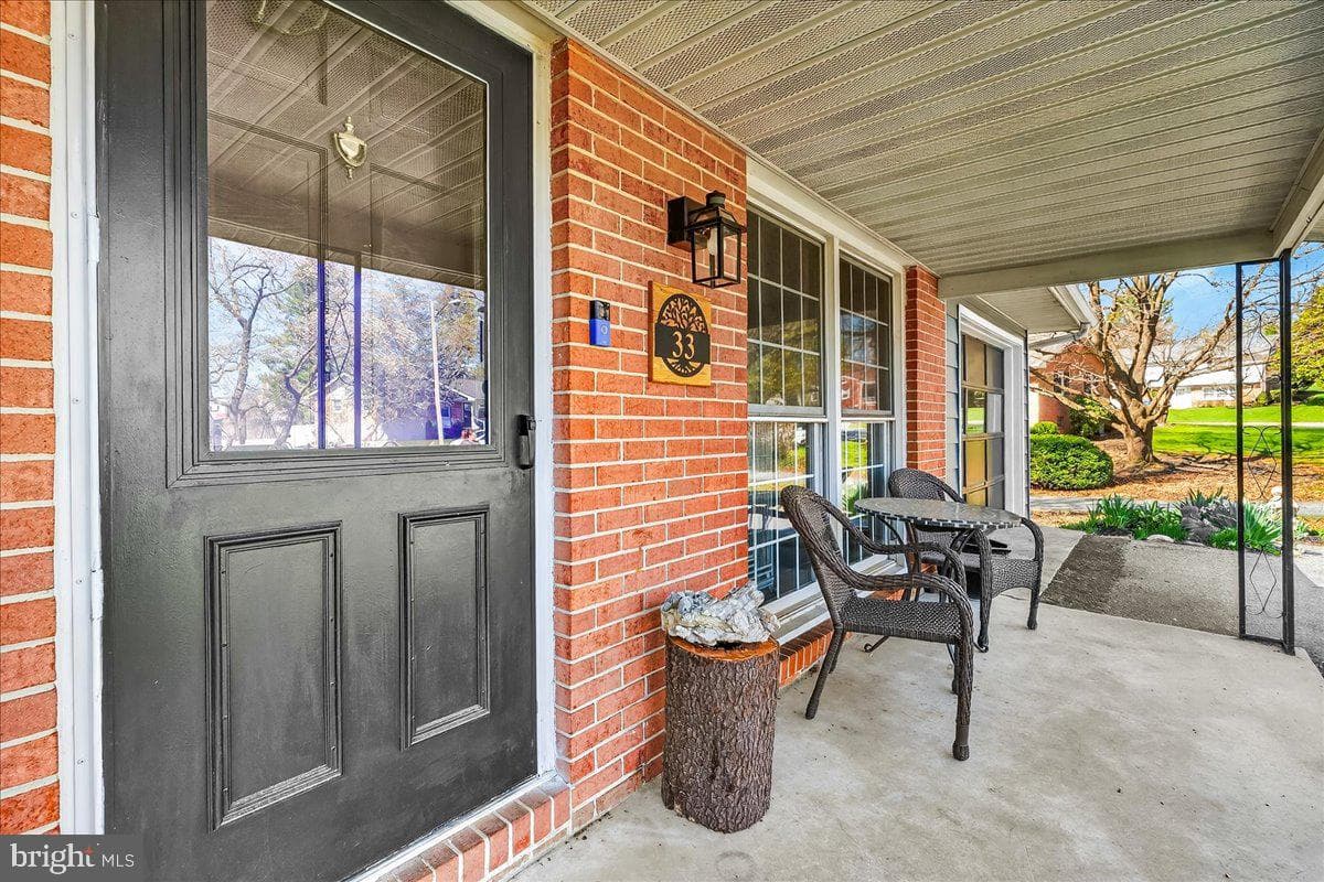 33 Fox Rock Drive photo 3