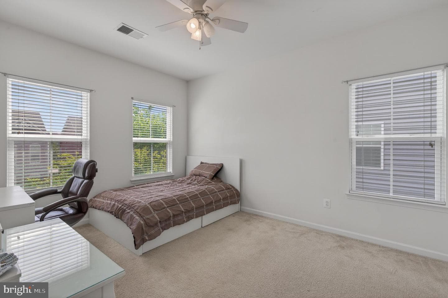1423 Village Green Way photo 38