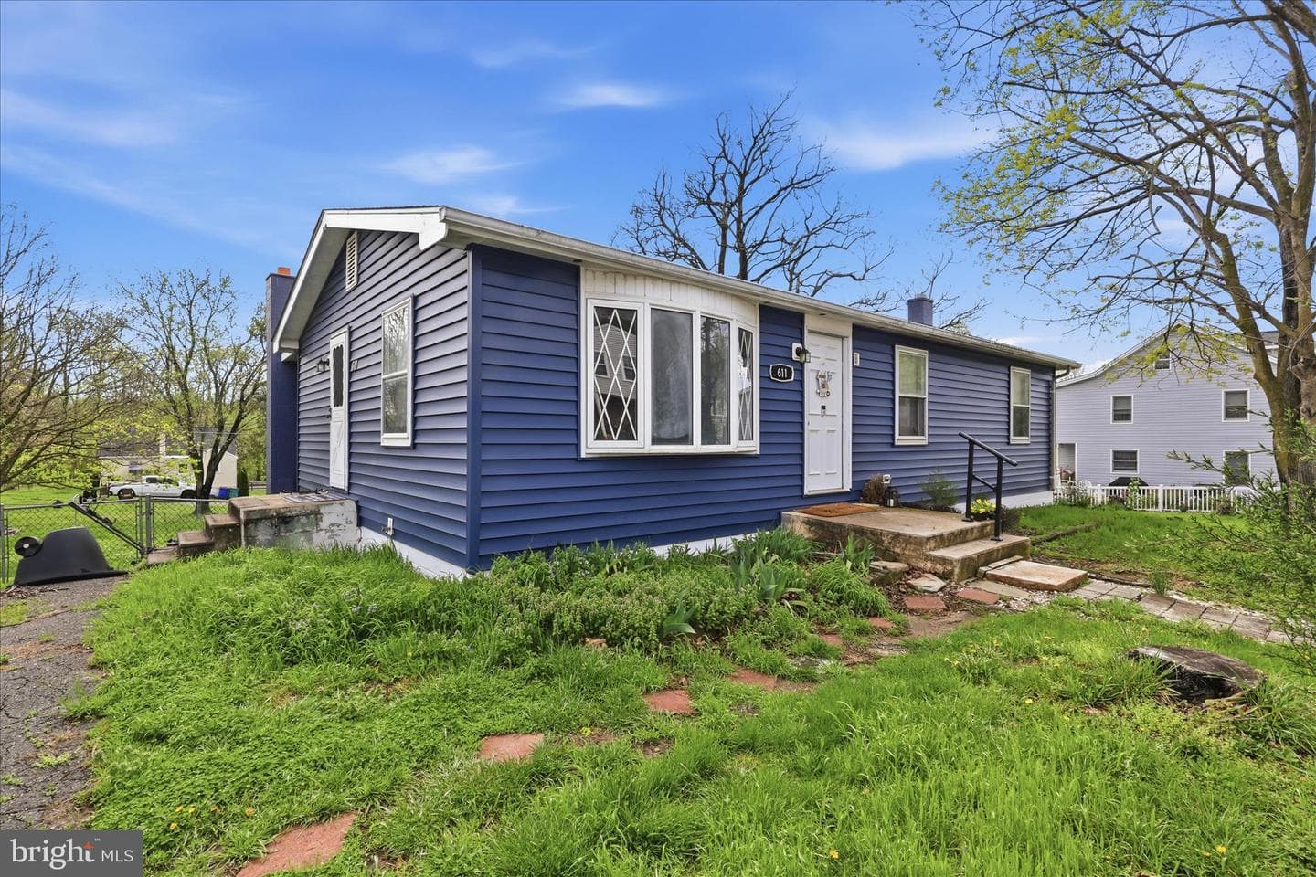 611 Tritapoe Dr photo 2