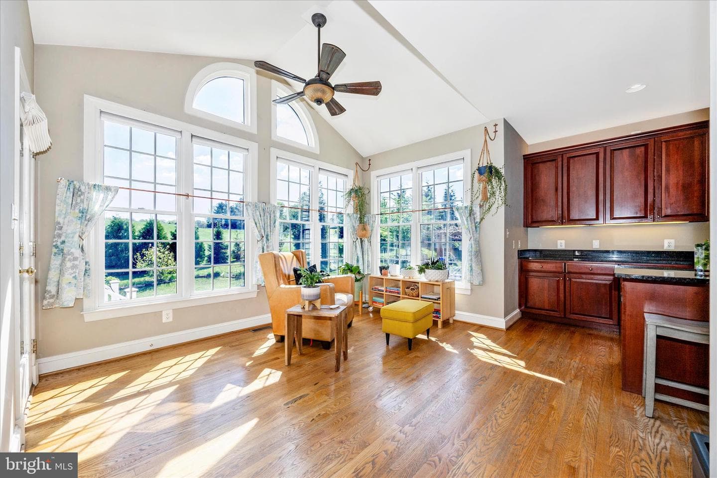 14746 New Windsor Road photo 16