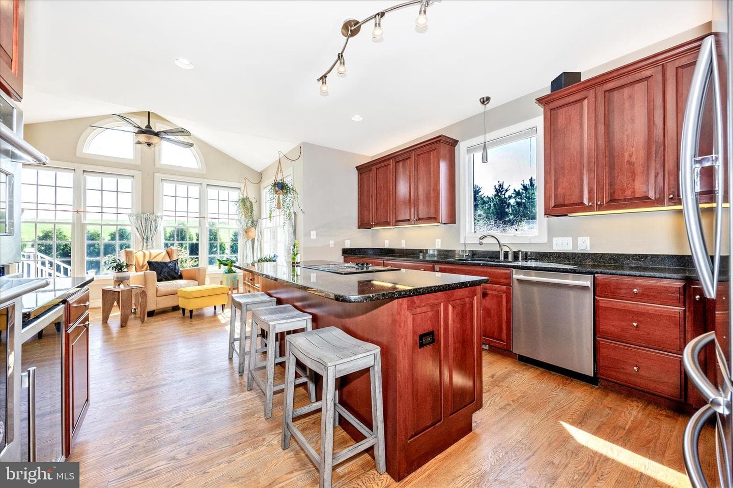 14746 New Windsor Road photo 19