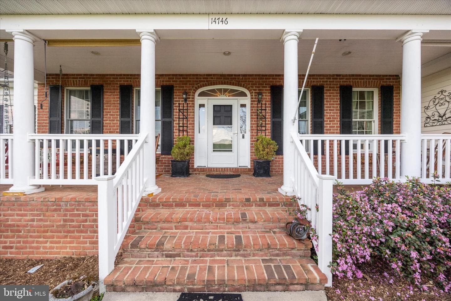 14746 New Windsor Road photo 3