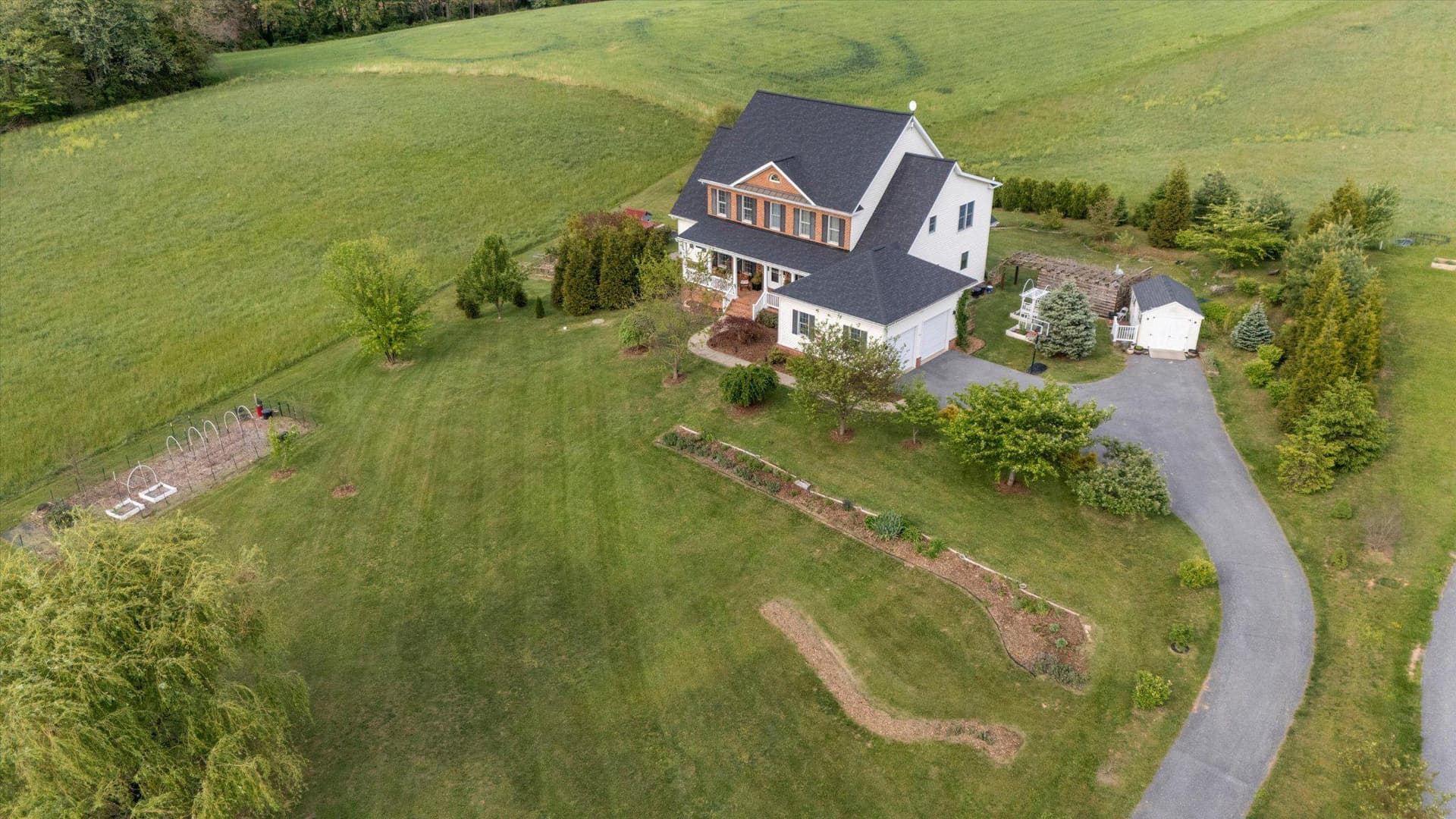 14746 New Windsor Road photo 62