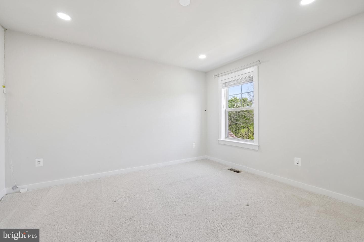 2048 Chamberlain Drive photo 11