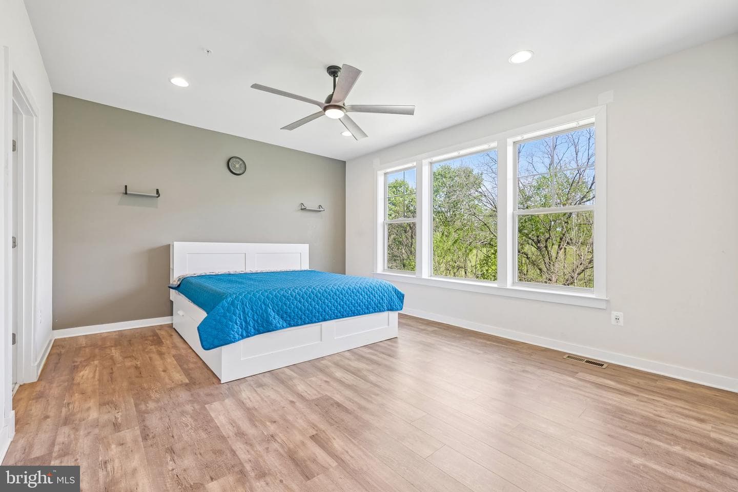 2048 Chamberlain Drive photo 7