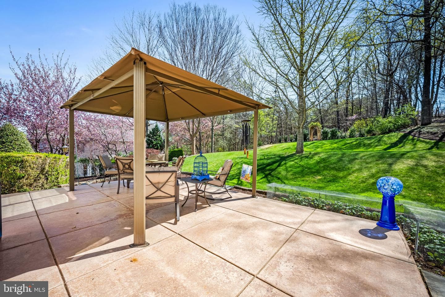 6815 Cherry Tree Court photo 4