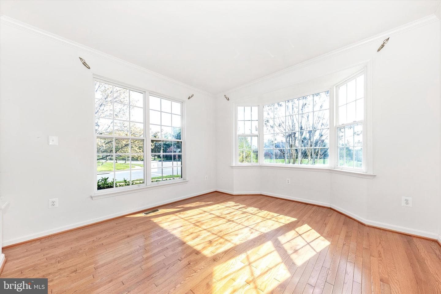 100 Sunlight Drive photo 4