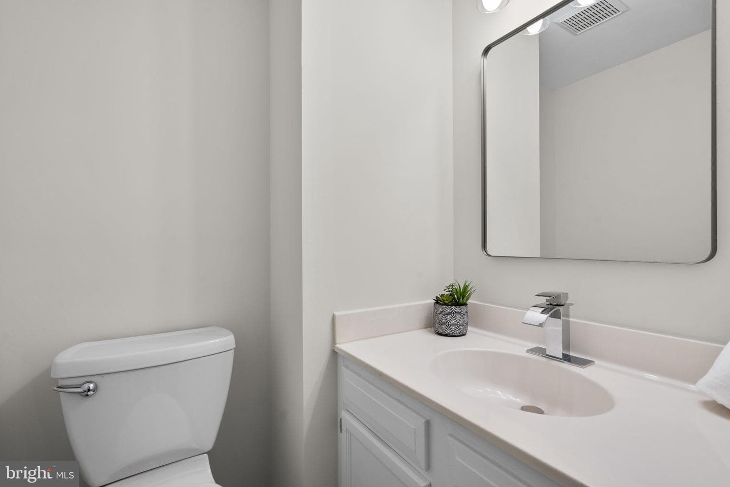8037 Waterview Court photo 5