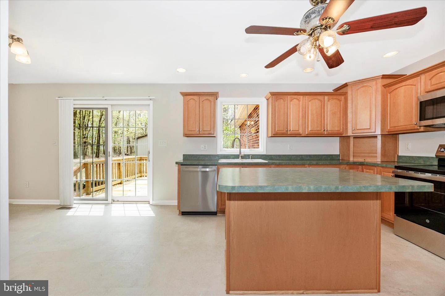 10393 Liberty Road photo 22