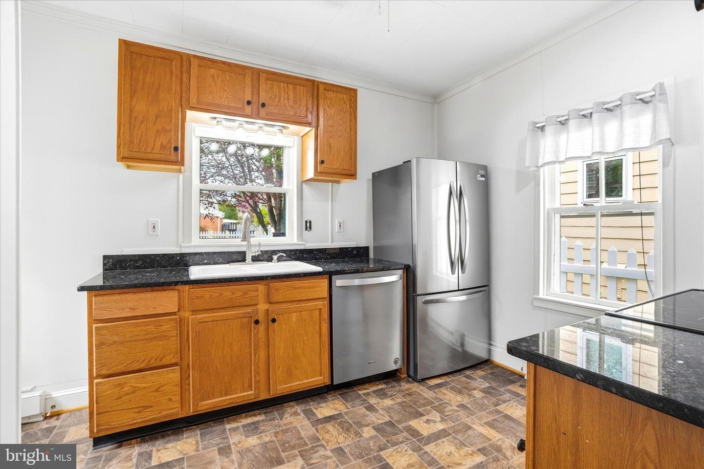 901 N Market Street photo 17