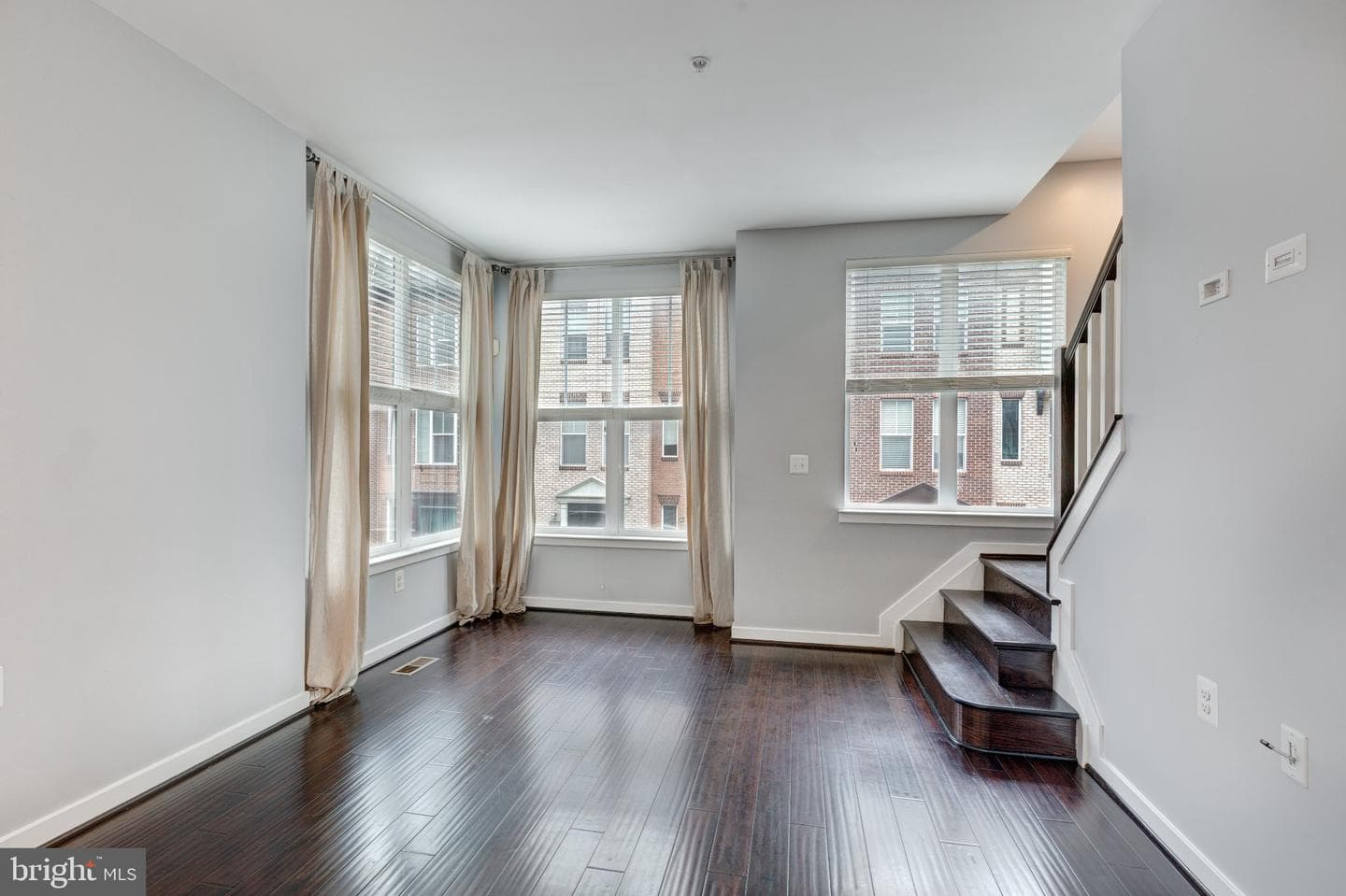 1430 Trafalgar Lane photo 20