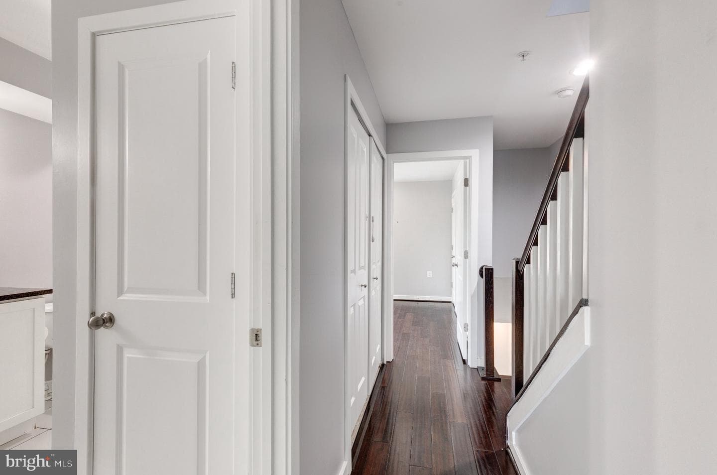 1430 Trafalgar Lane photo 29