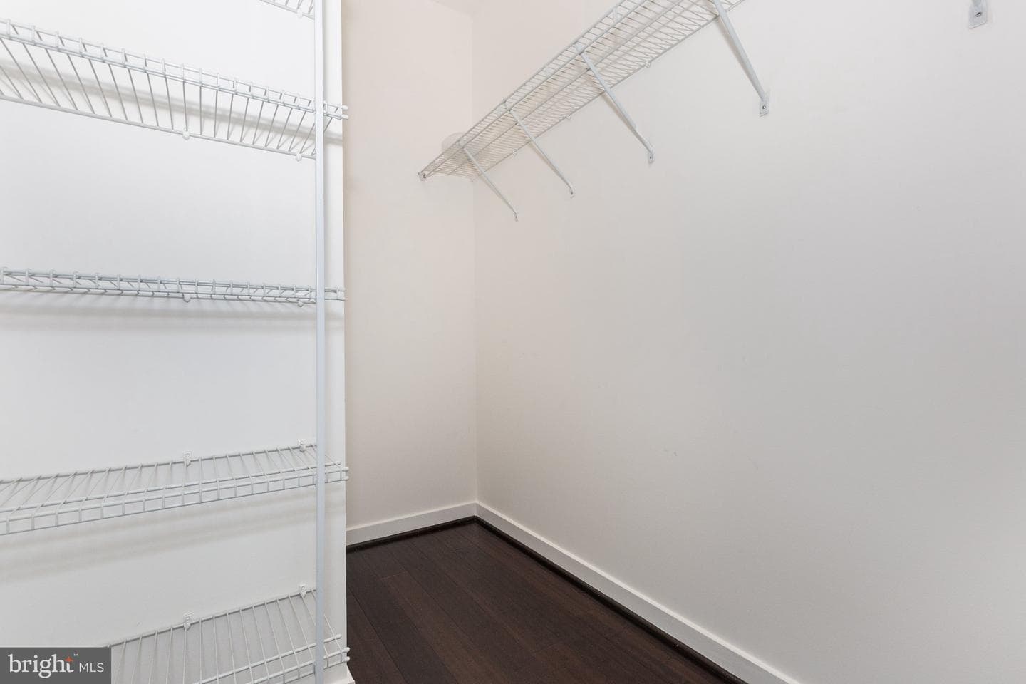 1430 Trafalgar Lane photo 37