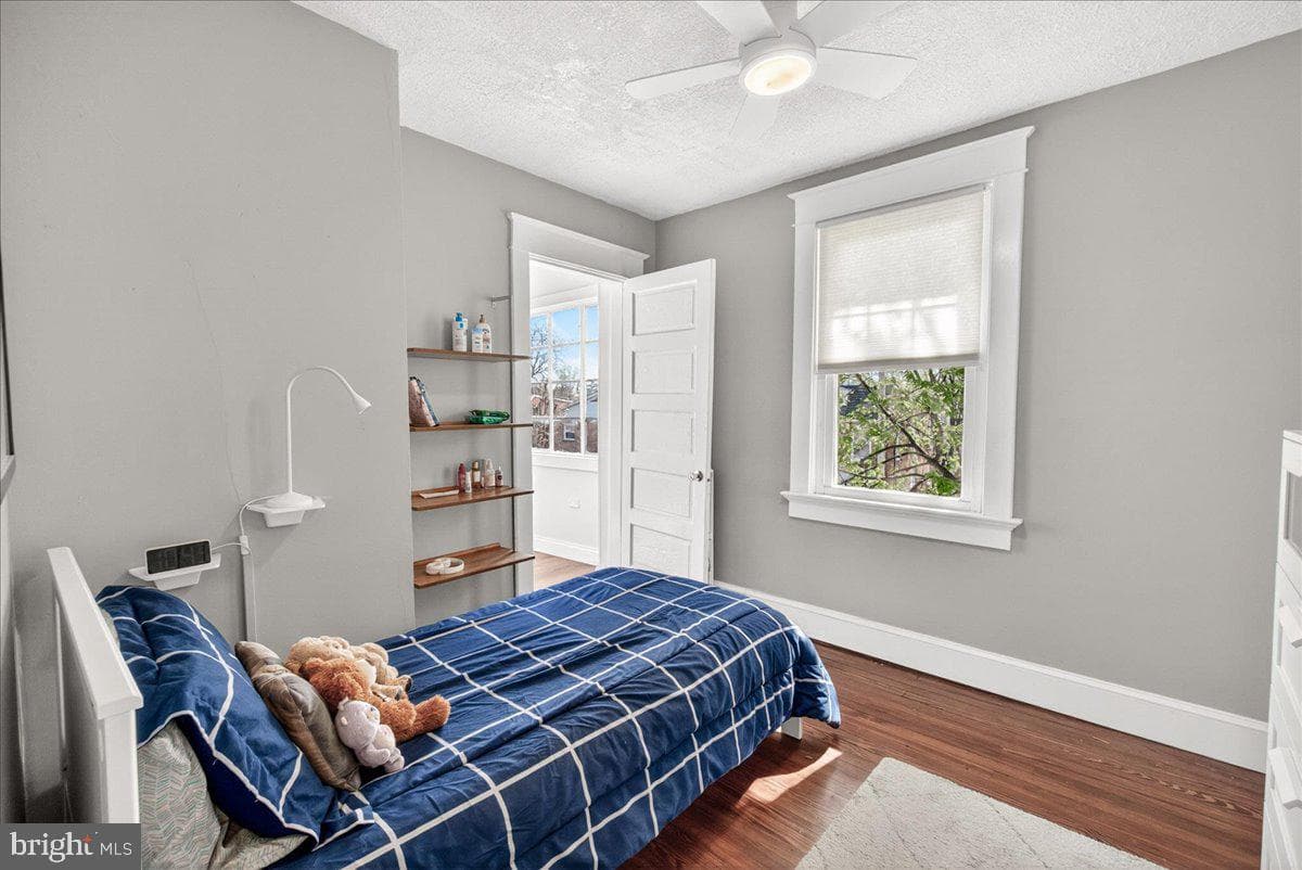 301 W 7th Street photo 10