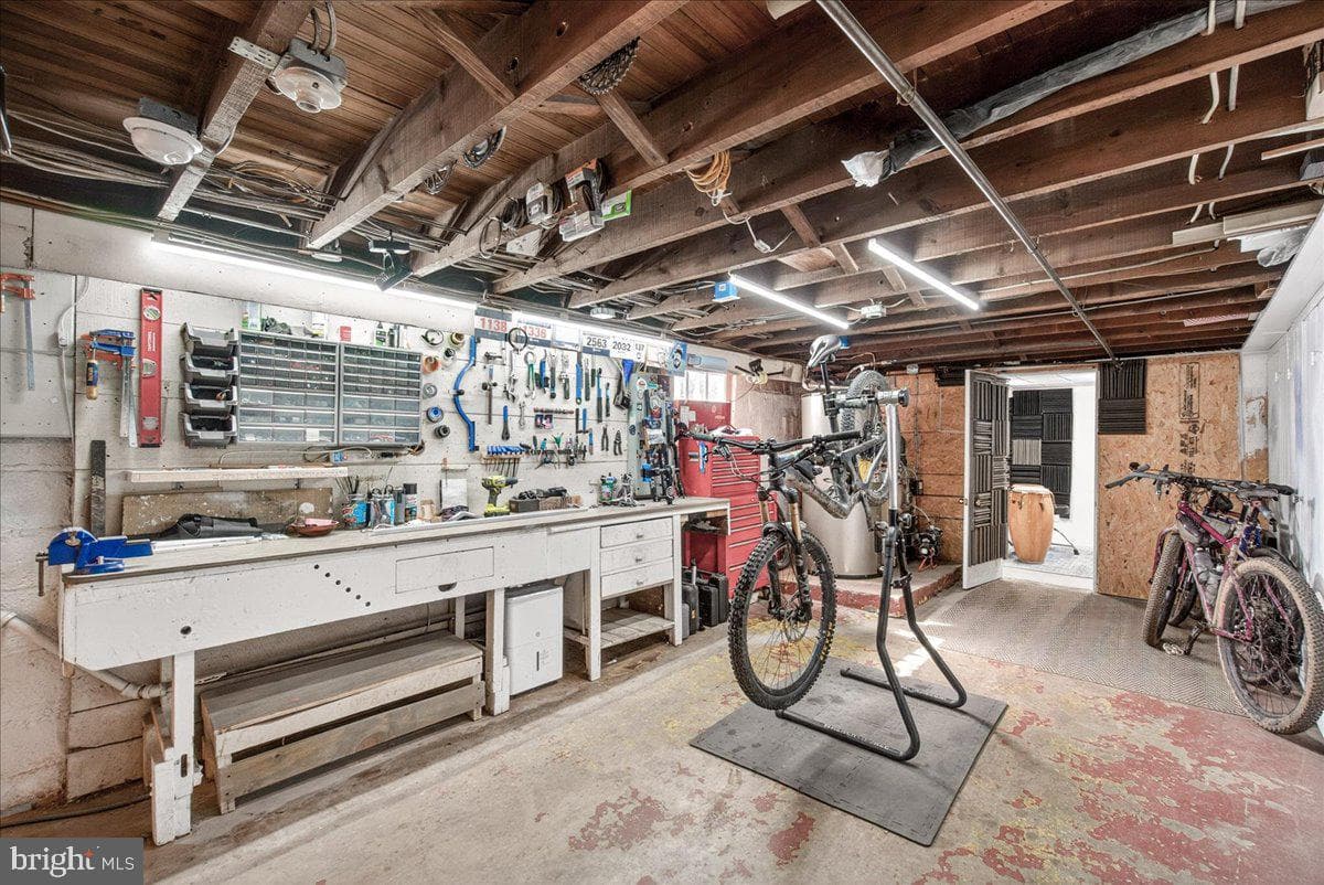 301 W 7th Street photo 20