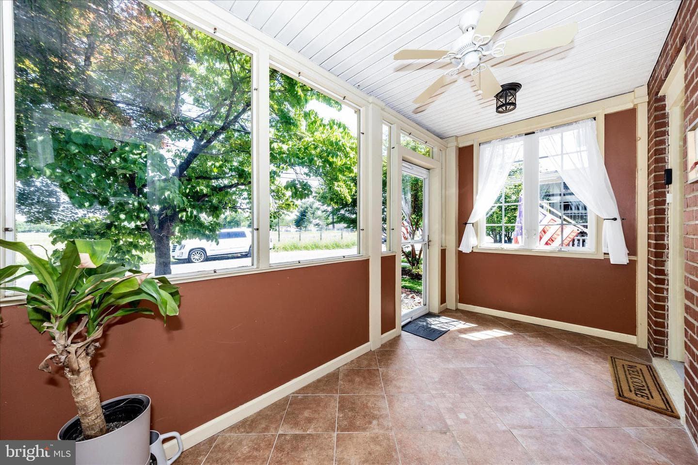 209 Monroe Avenue photo 41