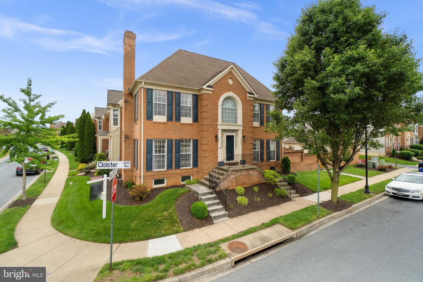 2553 Island Grove Boulevard photo 2