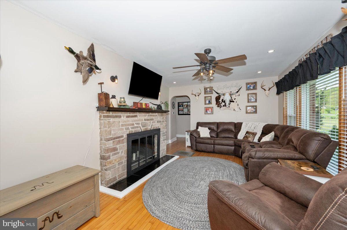 7117 Blue Mountain Road photo 5