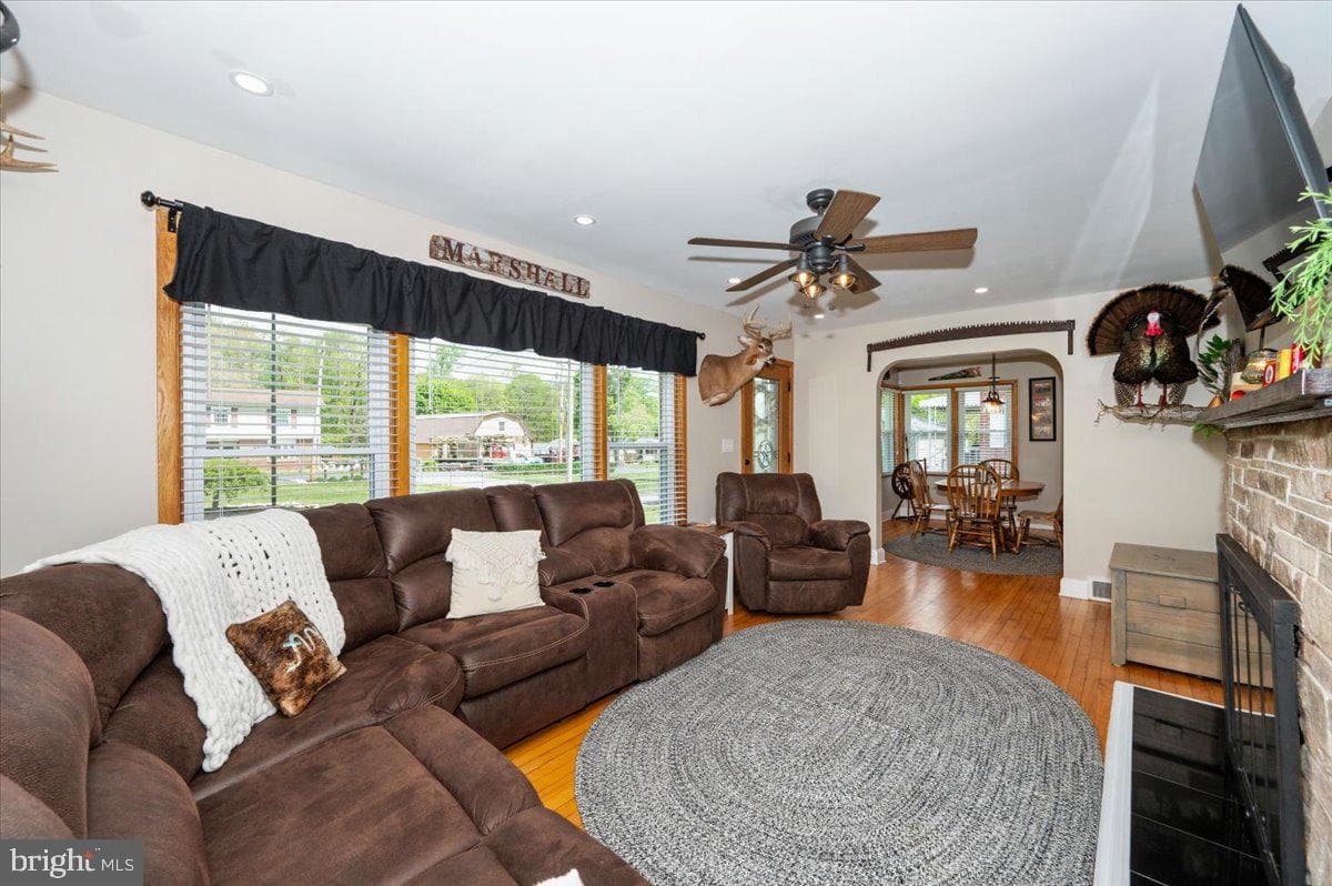 7117 Blue Mountain Road photo 6