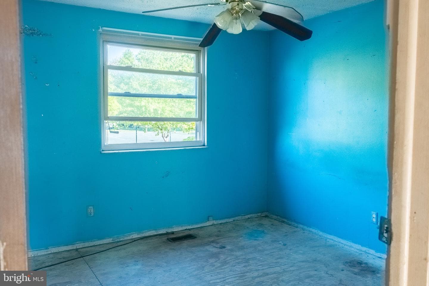 452 Center Street photo 16