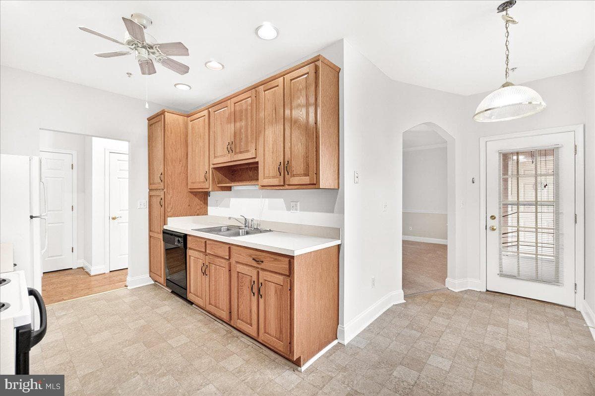 11 Rosewood Court #101 photo 4