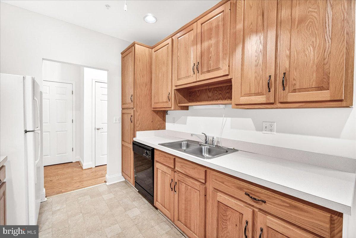 11 Rosewood Court #101 photo 7