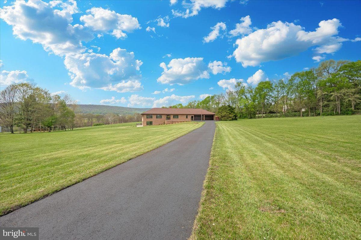 6540 Picnic Woods Road photo 2