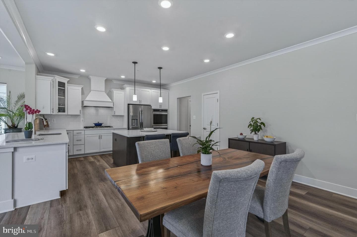 1004 Village Green Way photo 13